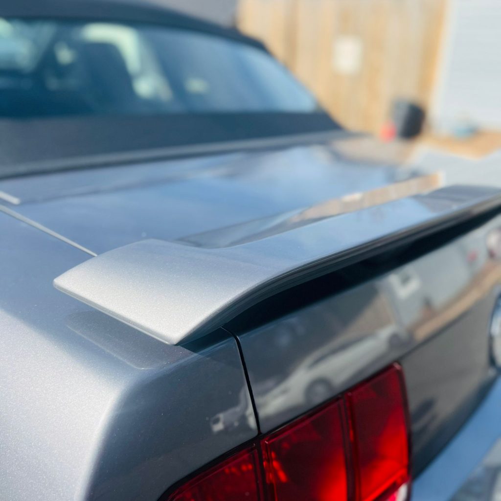 2006_Ford_Mustang_018