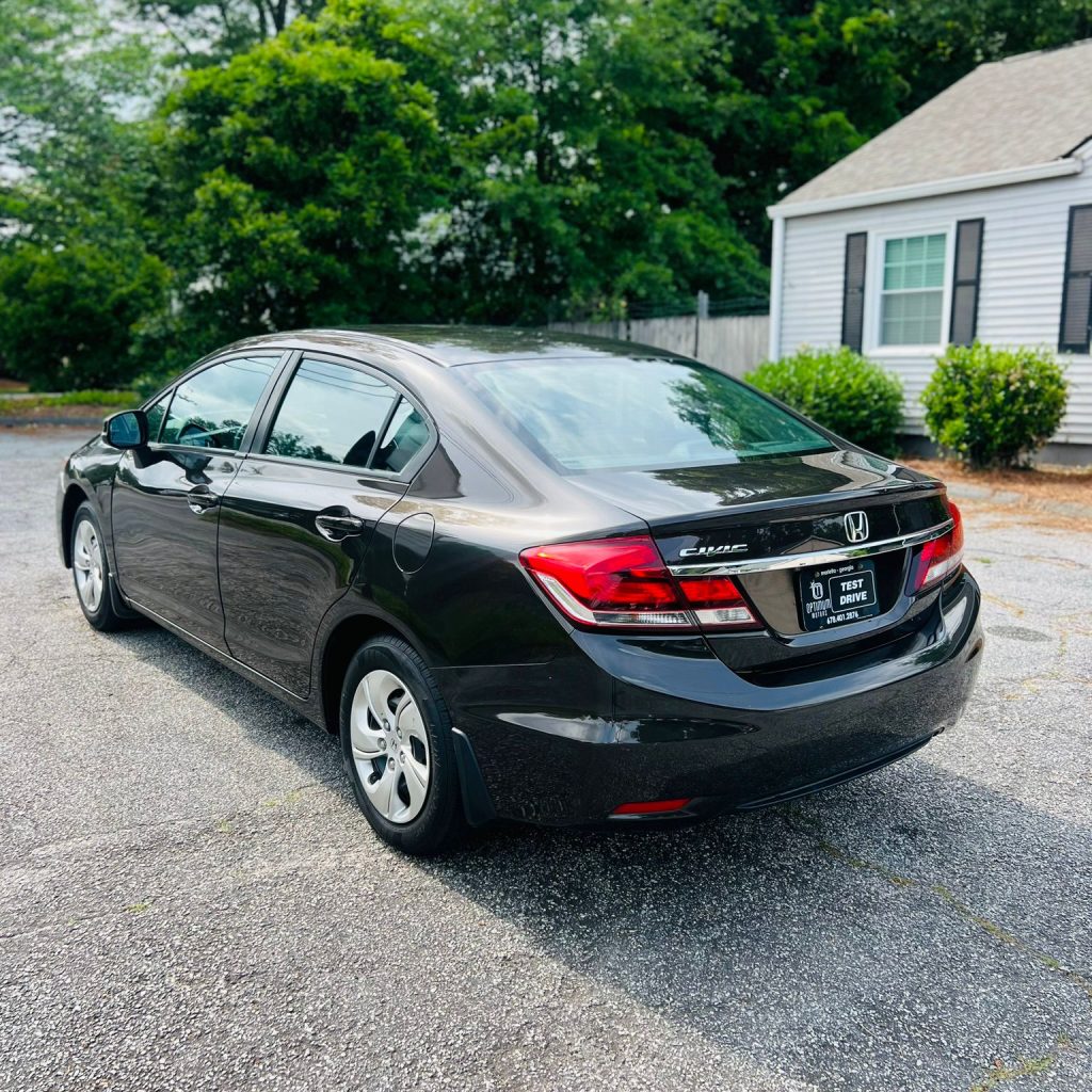 2013_Honda_Civic_003