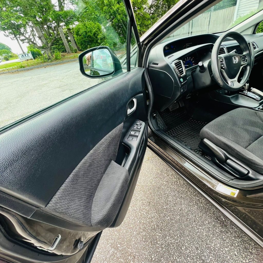 2013_Honda_Civic_009