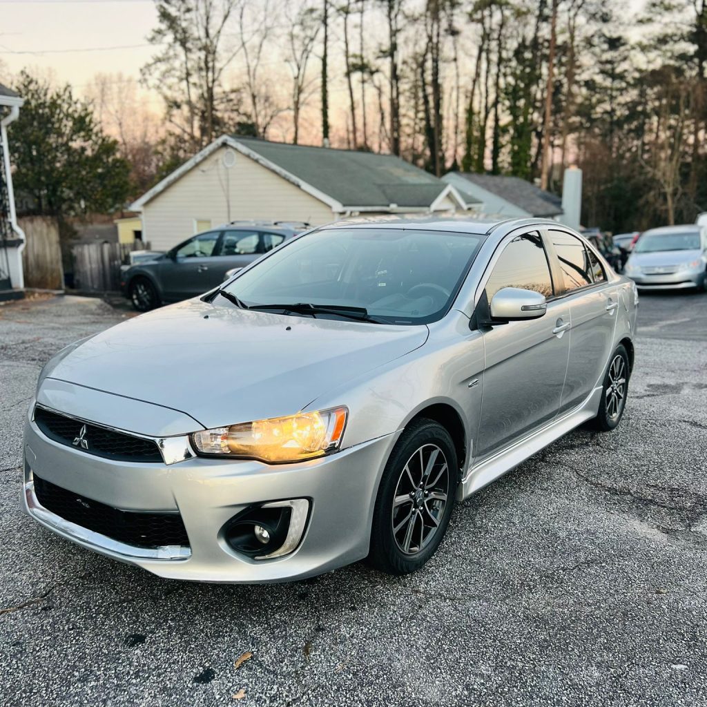 2017_Mitsubishi_Lancer_001