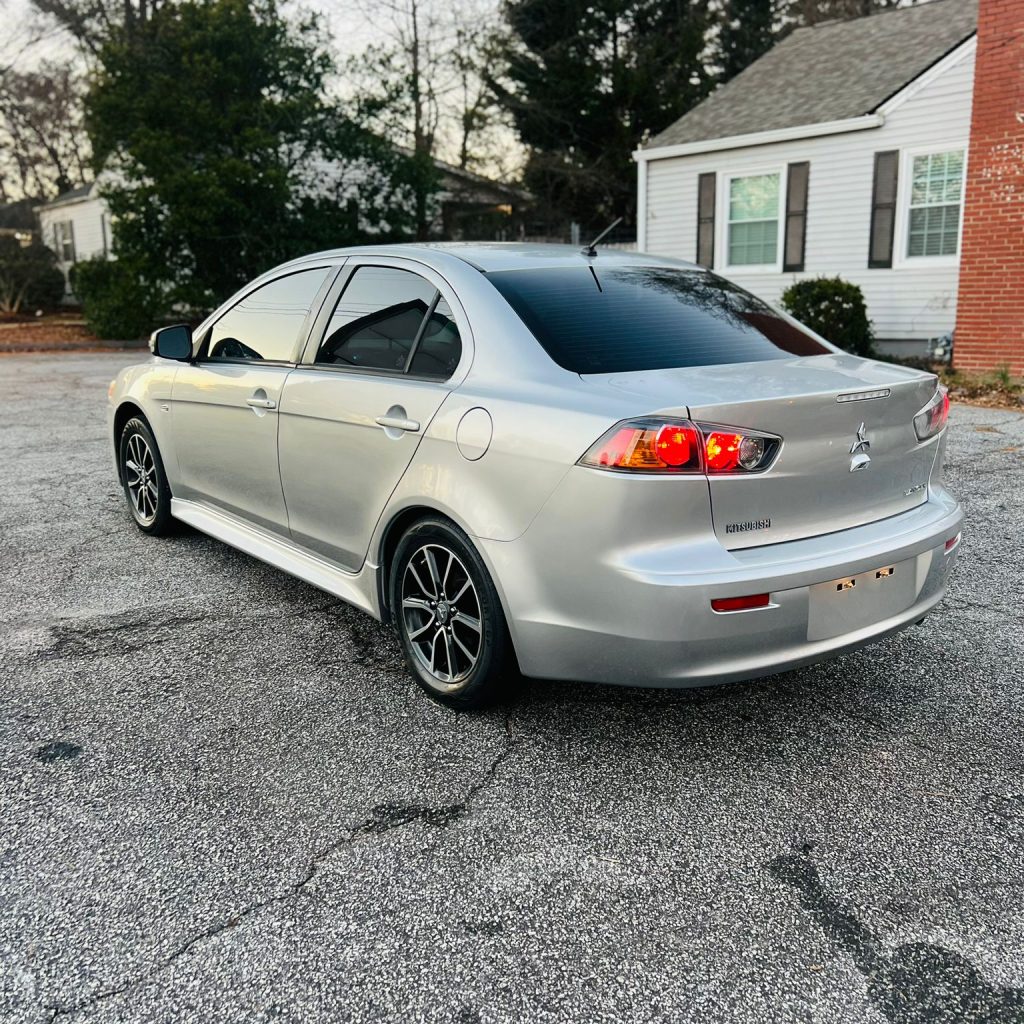 2017_Mitsubishi_Lancer_003