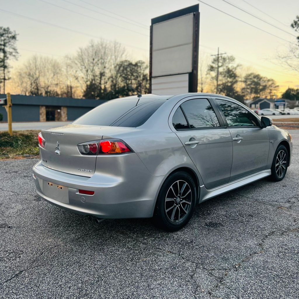 2017_Mitsubishi_Lancer_005