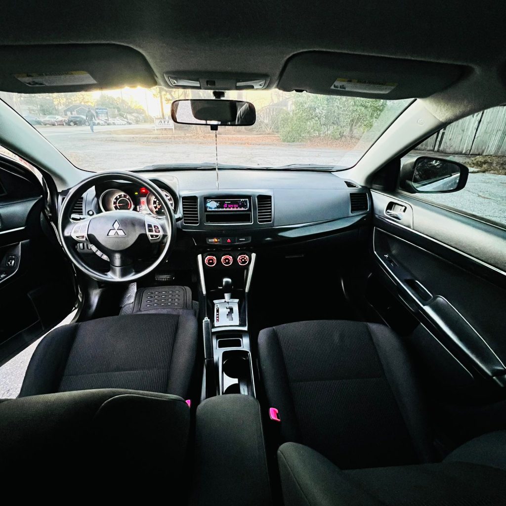 2017_Mitsubishi_Lancer_012