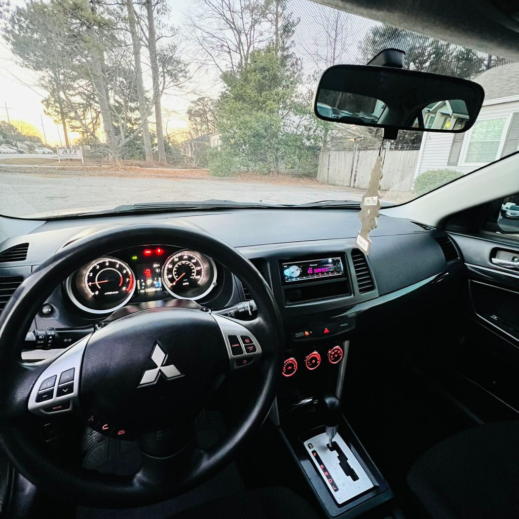 2017_Mitsubishi_Lancer_013