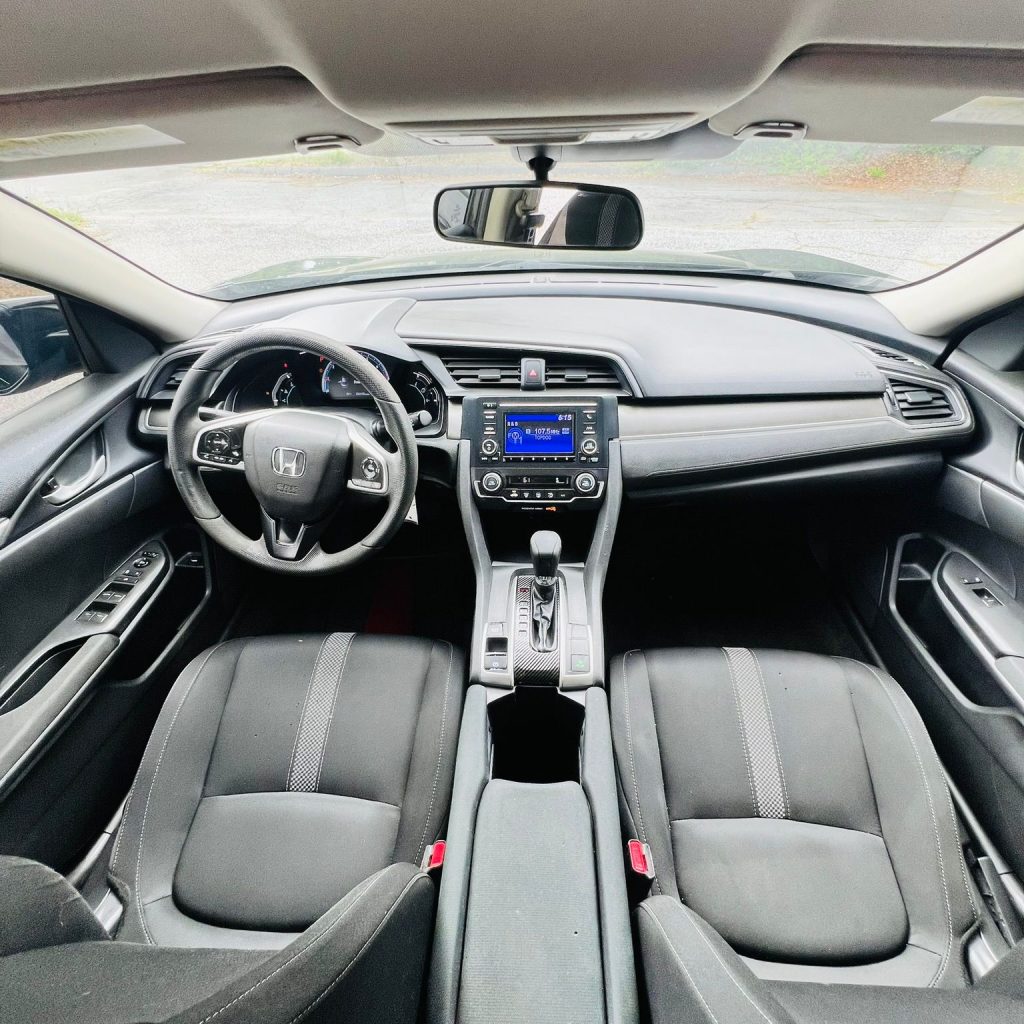 2019_Honda_Civic_011